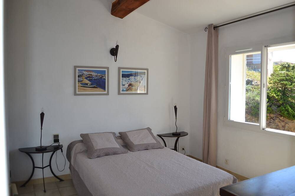 Apartamento entero, Amplio apartamento (90m2) vista excepcional in Tizzano, Sartène