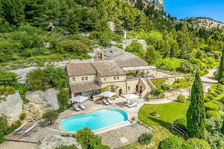 Ferienhaus für 10 Personen, mit Terrasse und Pool