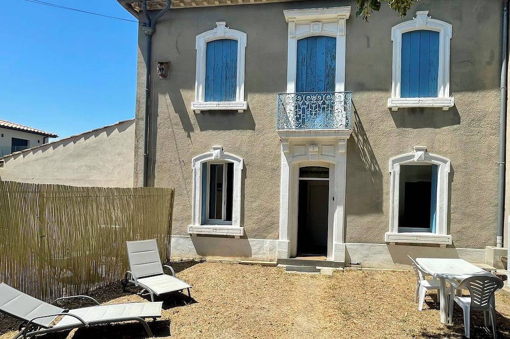 Appartement entier, Chambre et salle de bain, entrée et jardin individuels in Saint-André-de-Sangonis, Région de Lodève