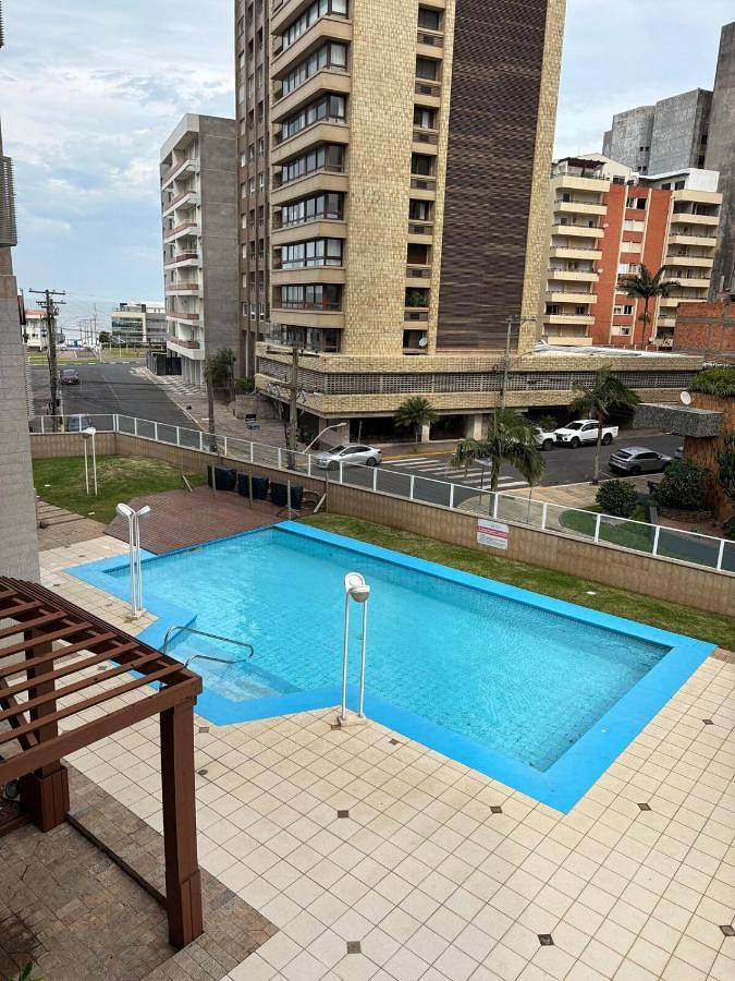 Casas e apartamentos de temporada para 4 pessoas, com piscina e balcão e ainda vista and sauna em Torres