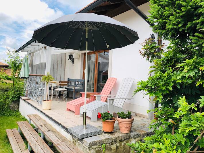 Seehäuschen - Waging Tettenhausen - Ferienwohnung mit Terrasse, Garten und Seeblick im Eg, für 2 bis 3 Pers. in Tachinger See, Waging am See