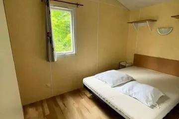 Camping pour 6 Personnes dans Pont-sur-Yonne, Yonne, Photo 1