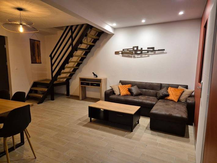 Gîte pour 6 personnes, avec jardin et terrasse, animaux acceptés dans Belleu