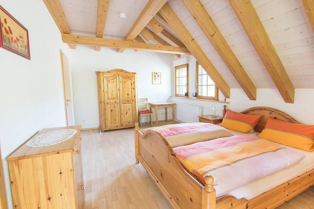 Ganze Wohnung, Ferienwohnung 'Bergblick' in Obermünstertal, Münstertal