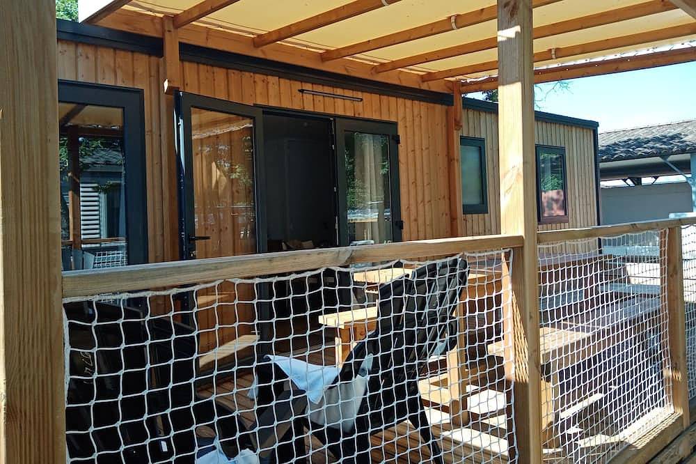 Mobil Home Neuf Climatise - Camping 5* - Pour 6 Personnes avec lave-vaisselle in Lagorce, Ardèche