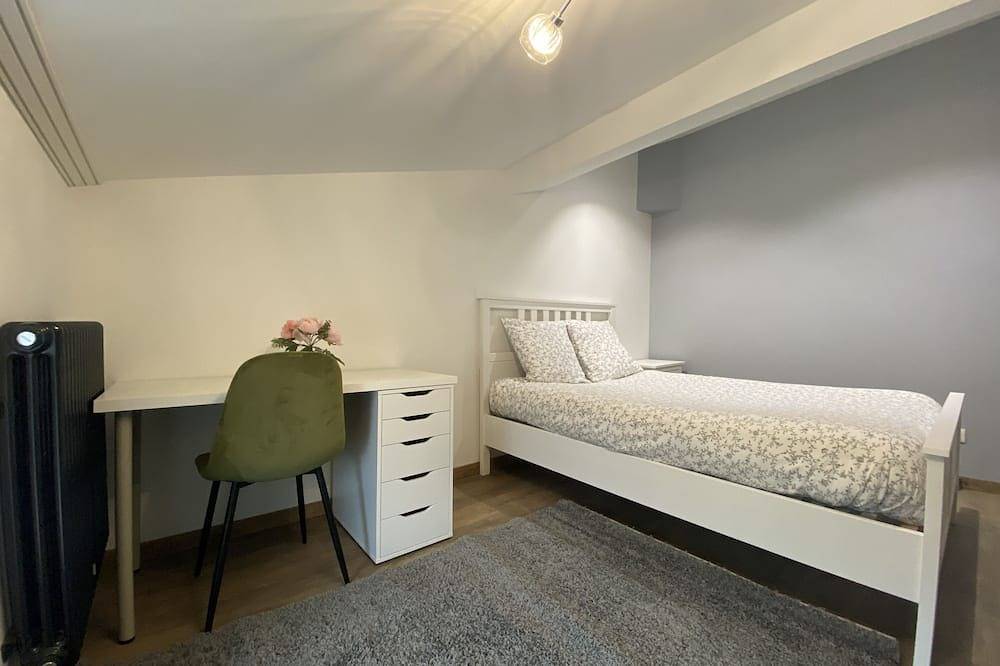 Entire apartment, Le Margeriaz in Saint-Étienne, Pilat Regional Nature Park