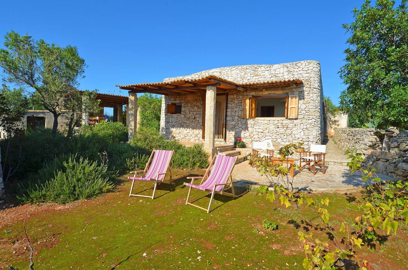 Villa 'Casa Vite 1' con Vista Mare, Wi-Fi e Aria Condizionata in Marina di San Gregorio, Patù