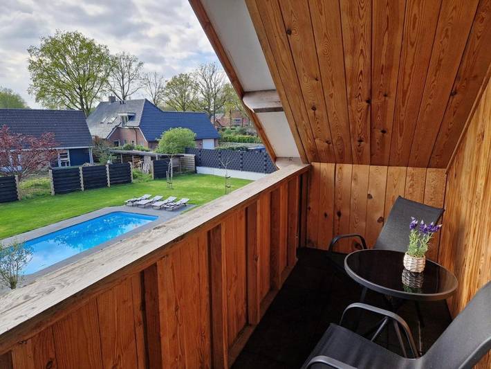 Chambre d’hôte pour 2 personnes, avec Terrasse et Jardin ainsi que Piscine et Vue dans Exloo