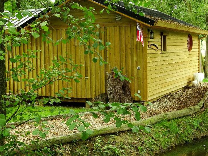 Chalet pour 2 personnes, avec vue sur le lac et terrasse, animaux acceptés dans l' Aisne - 3