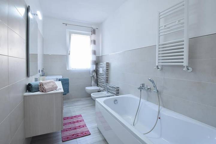 Gîte pour 6 personnes, avec Terrasse à Dubino - 4