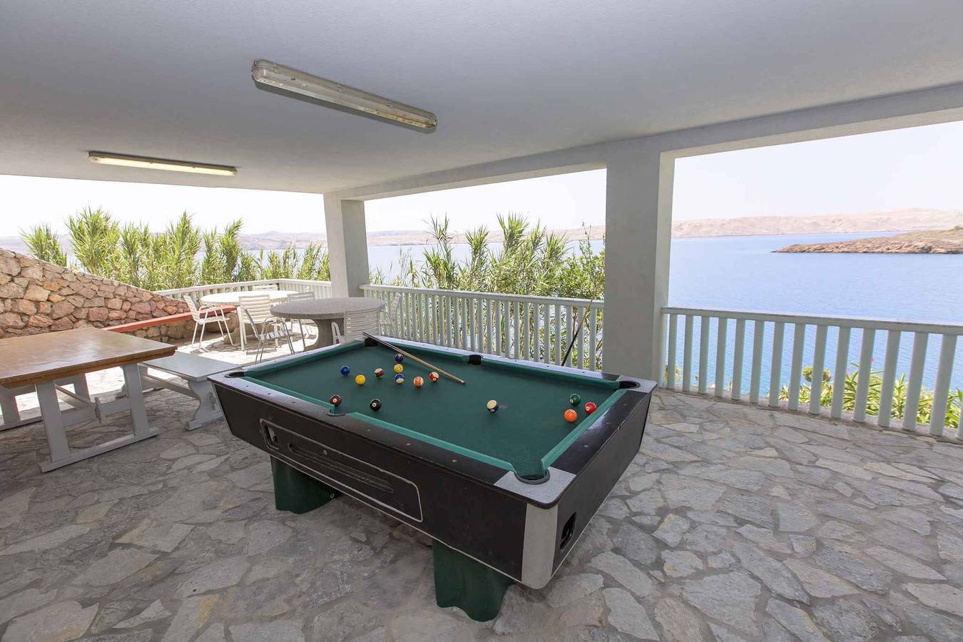 Villa mit Swimmingpool und Meerblick  in Cesarica, Kvarner Festland