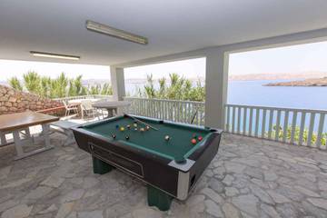 Villa for 4 People in Cesarica, Croatian Adriatic, Photo 2