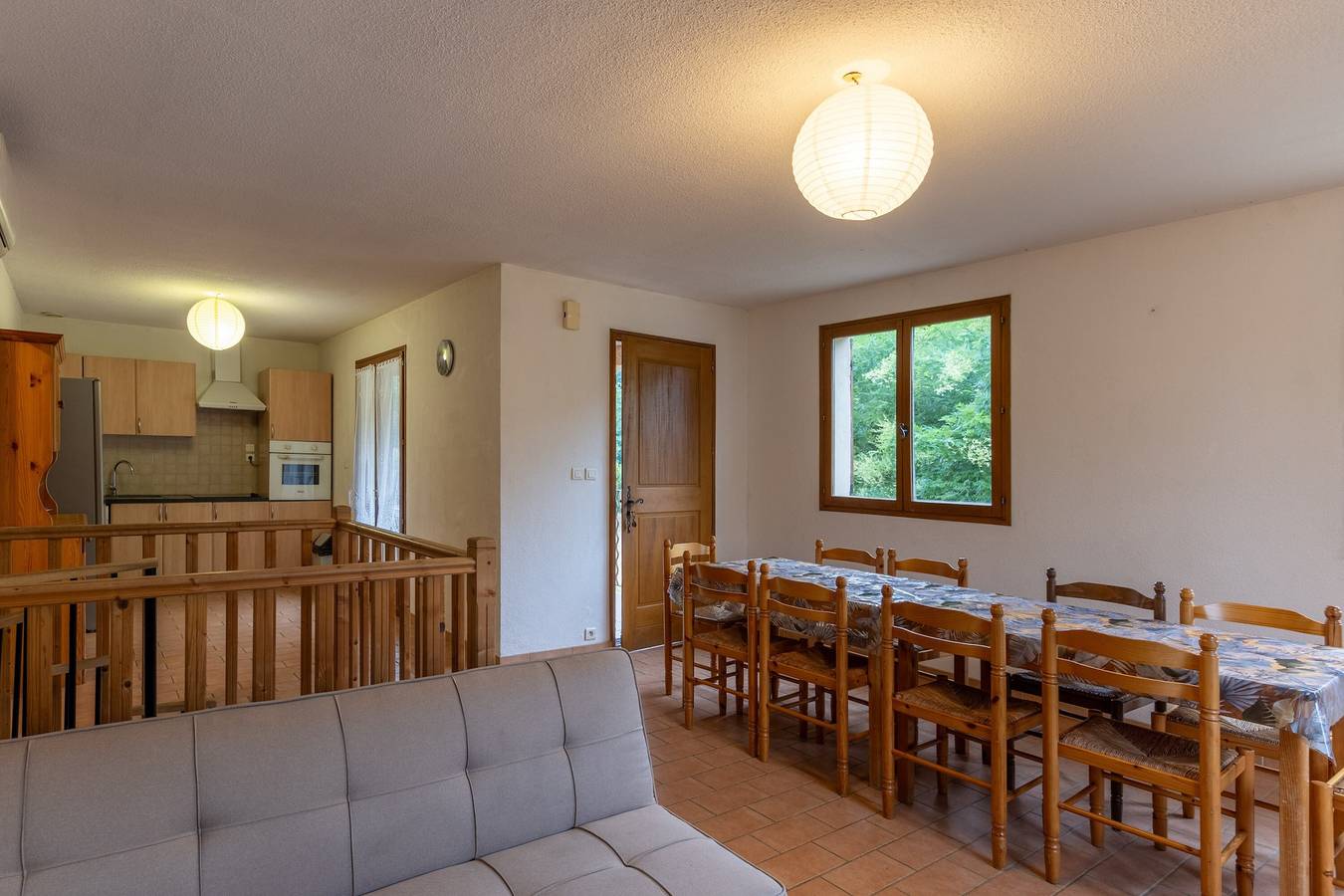 Maison 'Les Sources Gite Cabernet' avec piscine partagée, terrasse privée et climatisation in Chambonas, Parc naturel régional des Monts d'Ardèche