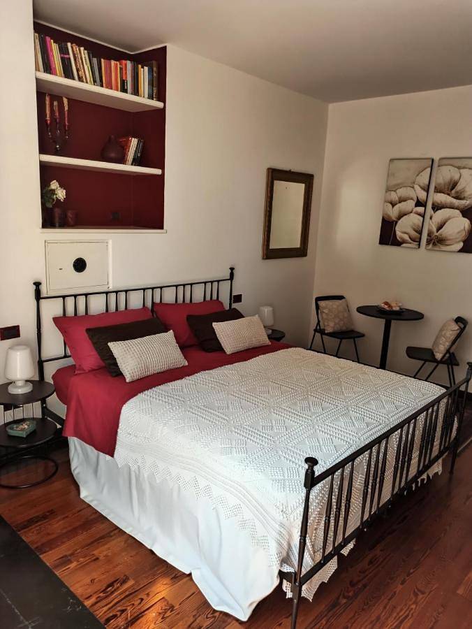 Casa Odello suite and the sea in Bordighera, Riviera di Ponente