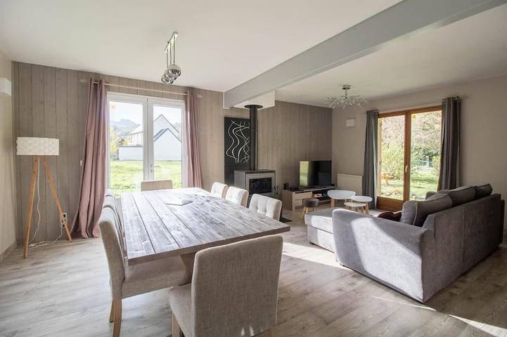Maison de vacances pour 8 personnes, avec jardin et terrasse à Chambon-sur-Lac