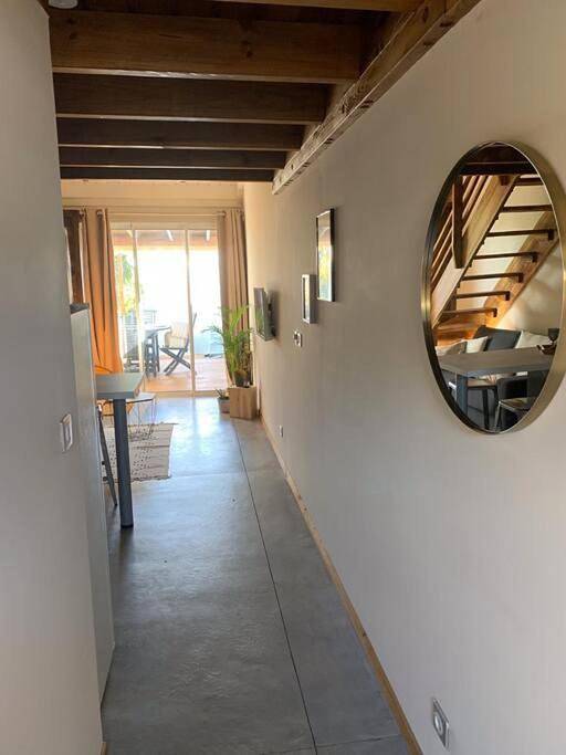 Location de vacances pour 4 personnes, avec jardin ainsi que vue et terrasse à La Saline les Bains - 3