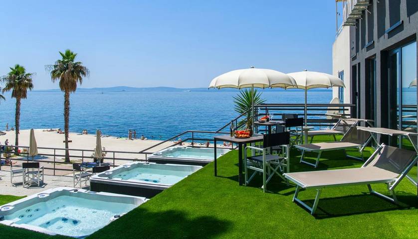 Casa de huéspuedes para 4 personas, con jardín además de vistas y balcón en Split