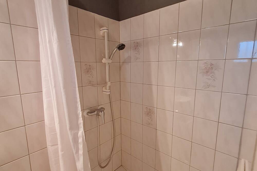 Ganze Wohnung, Cosy studio with pool in Bollène, Vaucluse