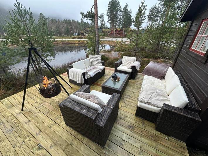 Feriehus for 6 personer, Balkong og Jacuzzi i tillegg til Terrasse og Innsjøutsikt i Vrådal