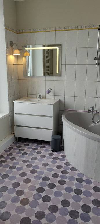 Chambre d’hôte pour 3 personnes, avec piscine et jardin dans le Puy-de-Dôme - 3