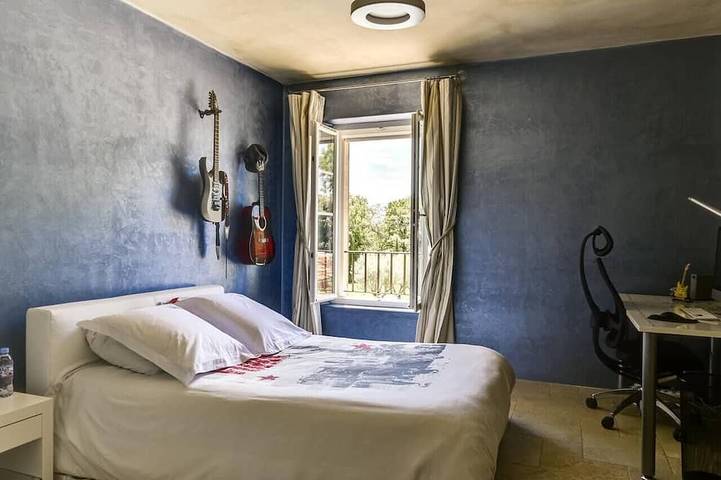 Location de vacances pour 8 personnes, avec jardin et terrasse à Rognes - 2