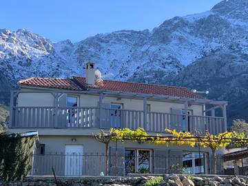 Chambre d’hôte pour 2 personnes, avec balcon dans Haute-Corse