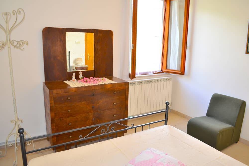 2 Bedroom Private vacation home in Marche in Urbino, Pesaro-Urbino
