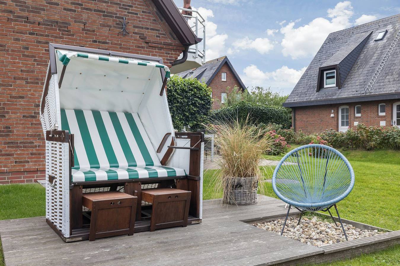Ganze Wohnung, Landhaus im Erdgeschoss und Souterrain, ca. 80 qm Nutzfläche für bis zu 4 Pers. in Wenningstedt, Sylt