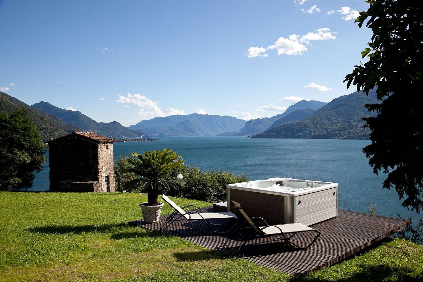 Villa Olgiasca in Olgiasca, Colico