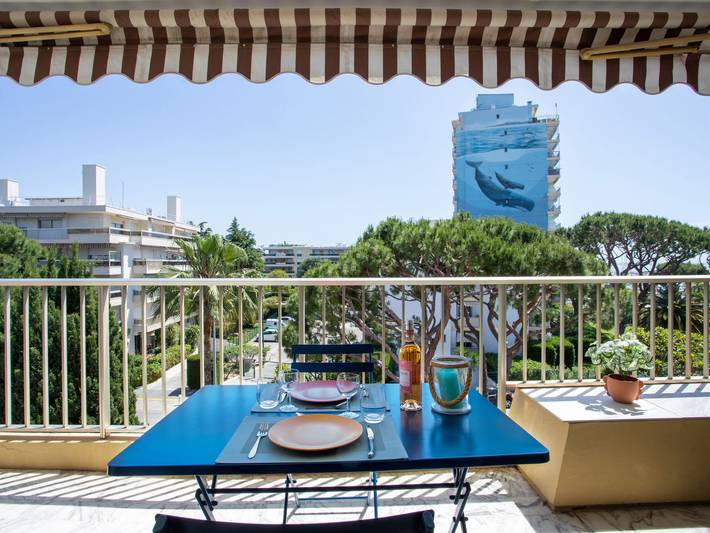 Location de vacances pour 2 personnes, avec Balcon ainsi que Terrasse et Jardin à Saint-Laurent-du-Var