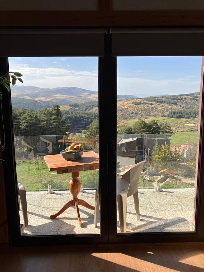 Casa rural para 4 personas, con Balcón y Terraza además de Jardín y Vistas en Navacepedilla de Corneja - 3