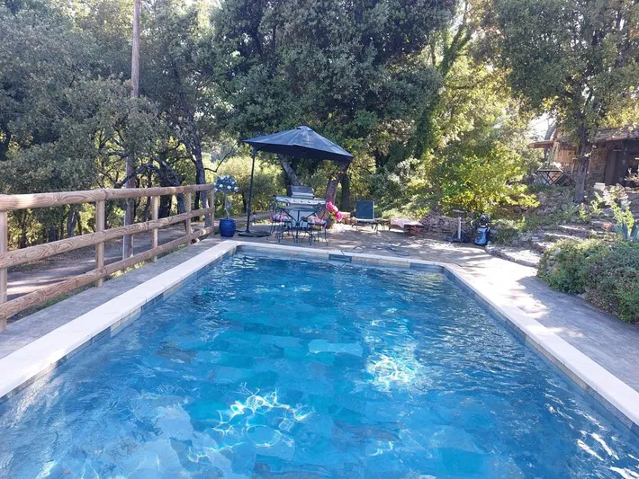 Casa de vacaciones para 4 personas, con jardín además de piscina y jacuzzi, Familias con niños - 1