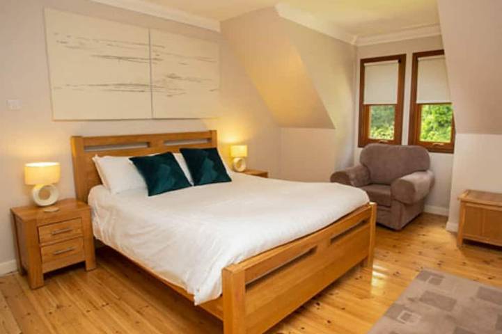 Bonnie Banks Cottage - für 6 Personen - für 6 Gäste in 3 Schlafzimmern in Loch Lomond, Argyll & Bute