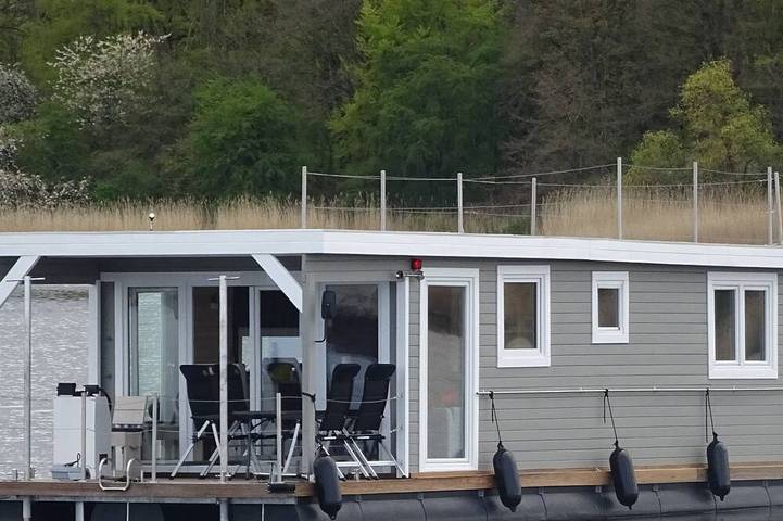Hausboot für 5 Personen, mit Terrasse in der Lübeck