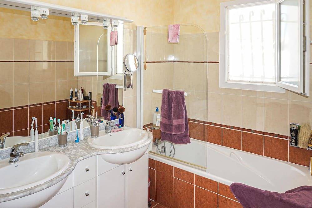 Impresionante casa en Puisserguier in Puisserguier, Region de Béziers