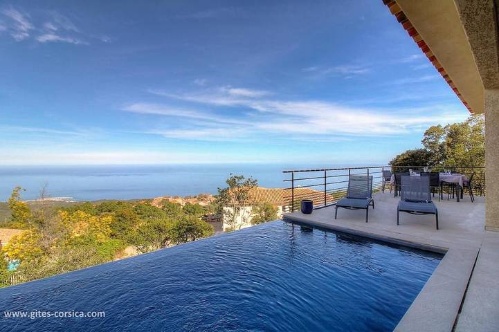 Villa pour 7 personnes, avec jardin à Sari-Solenzara