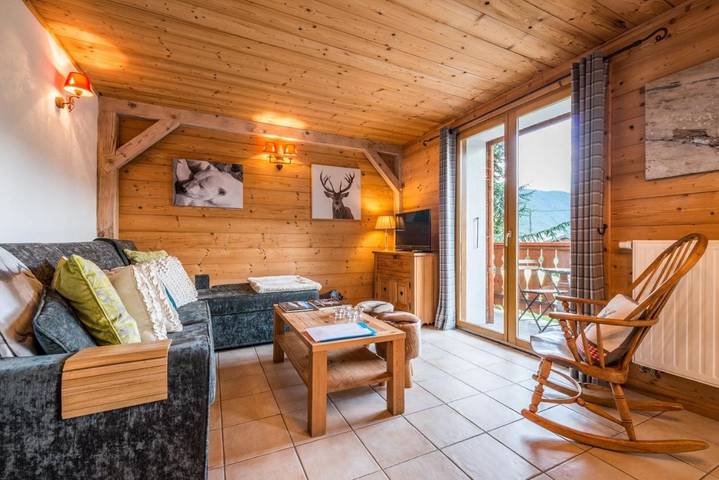 Gîte pour 5 personnes, avec Balcon et Terrasse ainsi que Jardin et Vue à Essert-Romand