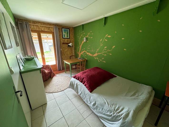 Gîte pour 6 personnes, avec terrasse et jardin à Saint-Parize-le-Châtel - 4