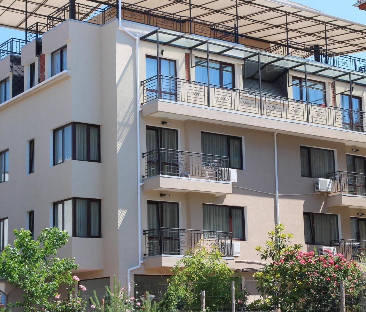 Flowers Apartments in Nessebar, Bourgas (oblast)
