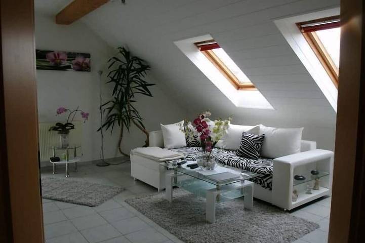 Ferienwohnung für 4 Personen, mit Balkon und Garten in Longkamp