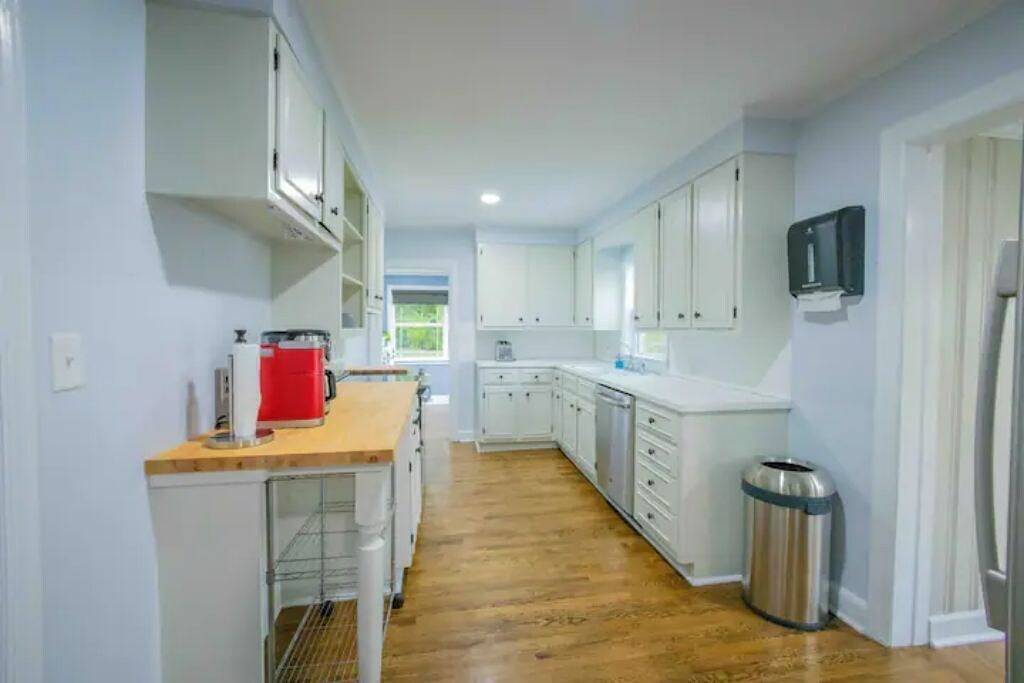 3-bedroom vacation home 5 minutes from High Point University in High Point, Guilford County