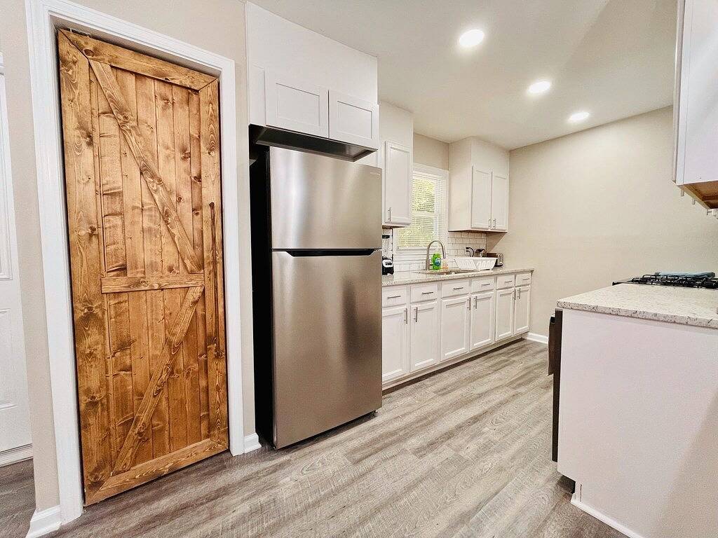 Romantic Peaceful Home with Firepit in Cobb County