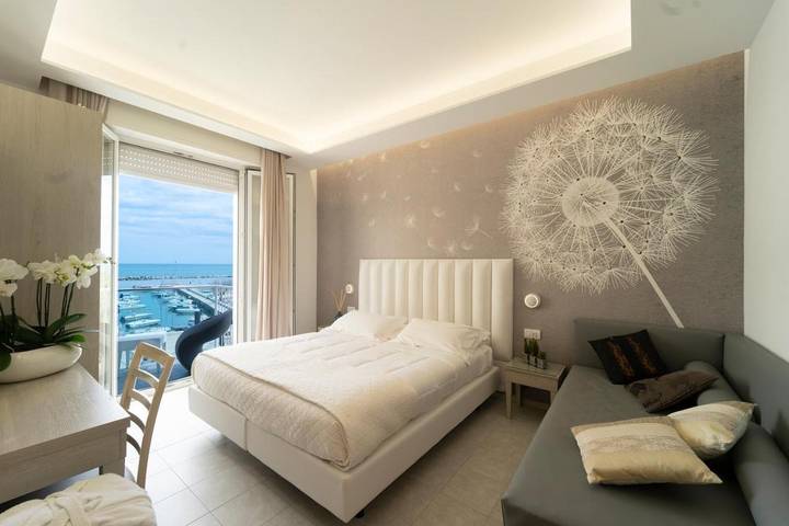 Appartamento per 3 persone, con panorama e terrazza, con animali domestici in Viserbella