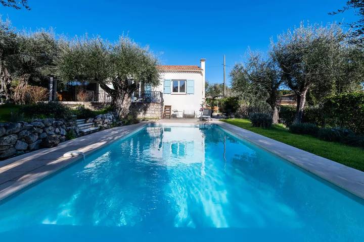 Maison de vacances pour 5 personnes, avec jardin à La Roquette-sur-Siagne