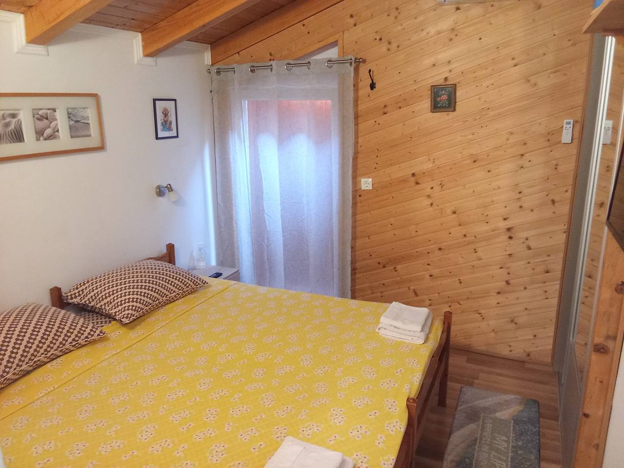Room with terrace and sea view Vrh, Krk S-24028-b in Krk Town, Krk