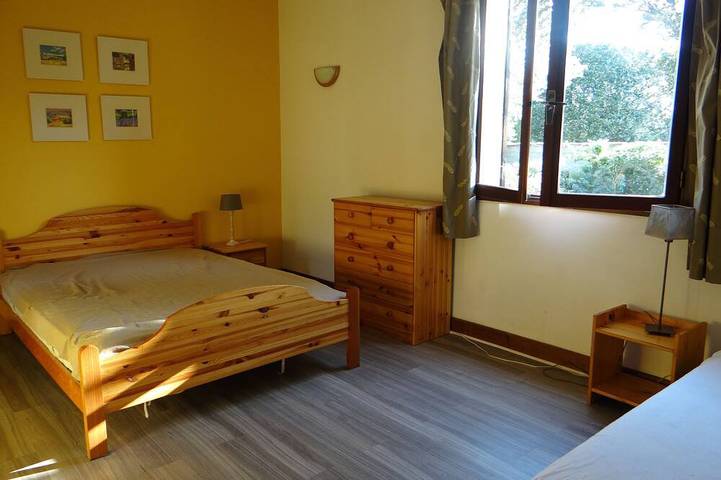 Location de vacances pour 8 personnes, avec terrasse et jardin à Saint-Siffret - 4