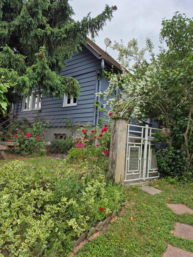 Location de vacances pour 6 personnes, avec jardin et vue à Saint-Pierre-Bois