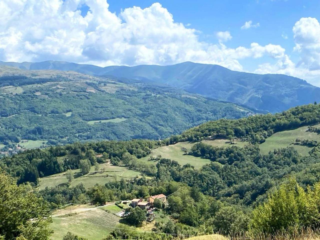 Casa vacanze 'La Casina Rossa Della Fornace' con vista sulle montagne, giardino privato e Wi-Fi in Cutigliano, Provincia di Pistoia
