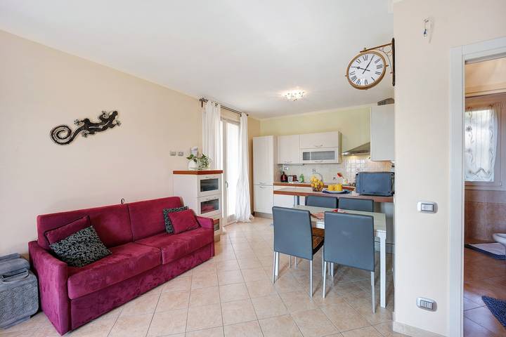 Apartamento entero, Apartamento Maison Laura, con vistas al mar, Wi-Fi, terraza y jardín; admite mascotas in Diano Arentino, Riviera di Ponente