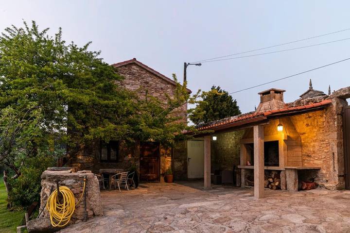 Casa rural para 3 personas, con vistas además de jardín y piscina en Costa da Morte - 2